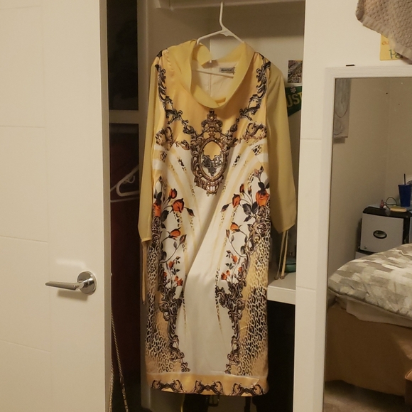 Yellow dress - Picture 1 of 4